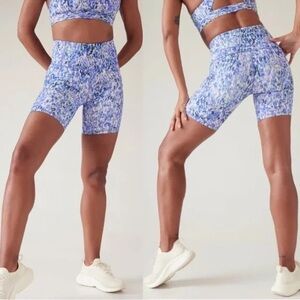 Athleta Ultimate Stash High Rise 7” biker shorts